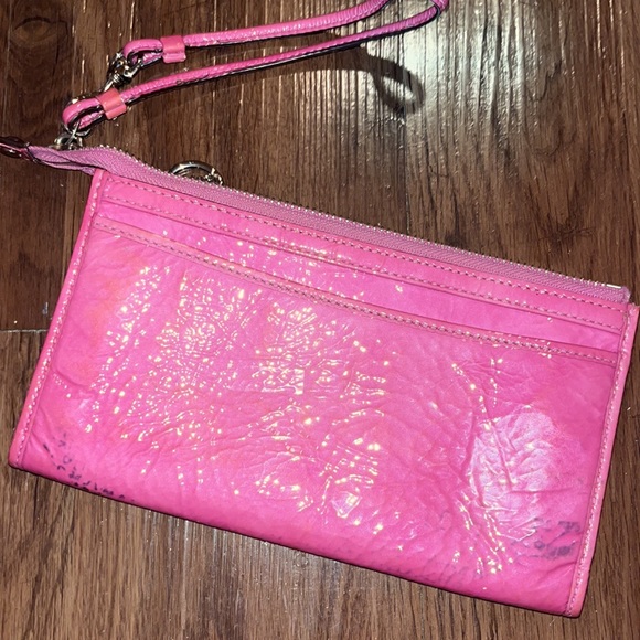 Coach Poppy Wristlet - Picture 4 of 4